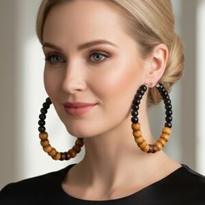 Large wooden hoop earrings, super lightweight and easy to wear. 8 cm.